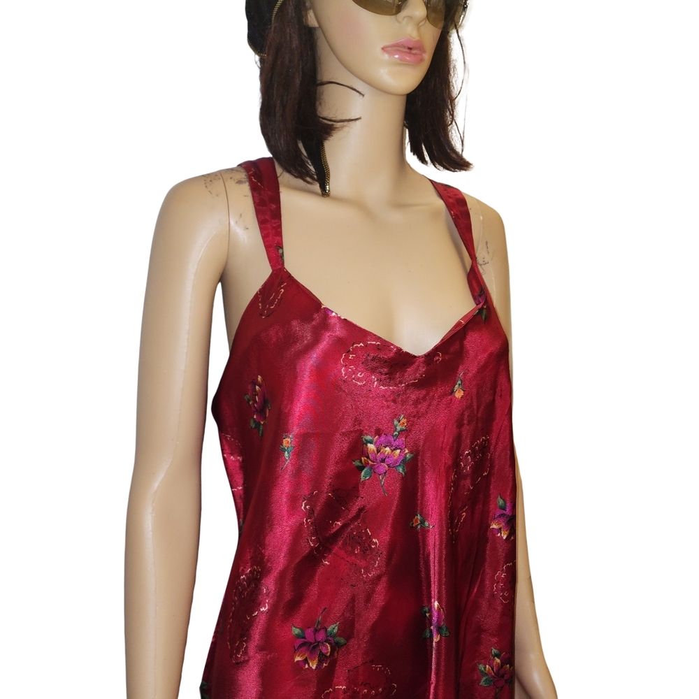 Women's Robe & Gown - Picture 8 of 14